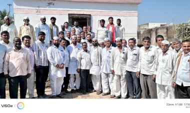 *महादेव मंदिराच्या ५१ फुट शिखराचे  भूमिपूजन*   *ईश्वर वठारमध्ये लोकवर्गणीतून होणार  महादेवाच्या मंदिराचा जीर्णोद्धार*