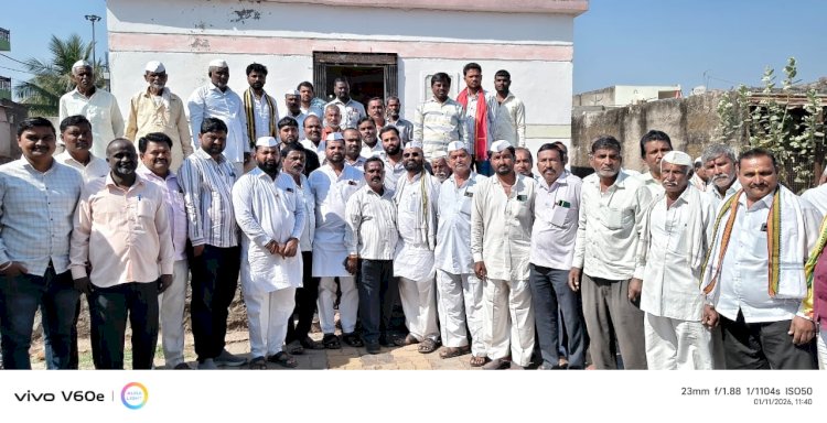 *महादेव मंदिराच्या ५१ फुट शिखराचे  भूमिपूजन*   *ईश्वर वठारमध्ये लोकवर्गणीतून होणार  महादेवाच्या मंदिराचा जीर्णोद्धार*