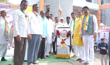 *आमच्यावर बोलायला पालकमंत्र्यांना यावं लागतंय* - भगीरथ भालके  विरोधकांना गल्लीबोळात फिरावे लागते आमदार अभिजीत पाटील यांची जाहीर टीका*  *वाखरी गटातून संग्राम गायकवाड यांचा पाठिंबा*  *भंडीशेगाव प्रचारसभेत भालकेनी घेतले कल्याणराव काळेला फैलावर*