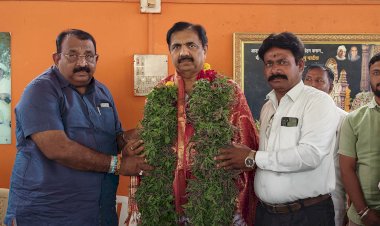 *सांगलीत राष्ट्रवादीचा डंका; नागेश फाटे यांच्याकडून जयंतराव पाटील यांचा 'पंढरीच्या' तुळशीहाराने सन्मान*