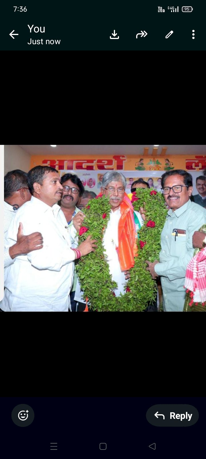 *पत्रकारांच्या मुला - मुलींच्या करिअर साठी केलेल्या मदतीबद्दल मंत्री चंद्रकांत (दादा) पाटील यांचा बार्शीत पत्रकारांच्या वतीने सत्कार*