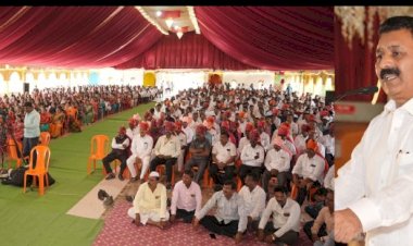 *शिक्षण क्षेत्रातील समस्या सोडवण्यासाठी शिक्षकांच्या पाठीशी खंबीरपणे उभे राहणार - मा. आमदार दत्तात्रय सावंत*  ​*आदर्श शिक्षक व शाळा पुरस्कार वितरण सोहळा उत्साहात संपन्न*