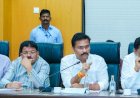 *गंभीर दुष्काळी परिस्थितीतही शेतकऱ्यांना सरकारने अतिनियम घालण्याच्या भानगडीत पडू नये*  *जिल्हा नियोजन समितीच्या बैठकीत आ.अभिजीत पाटलांनी  उठवला आवाज*