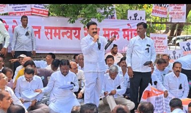 *जुनी पेन्शनचा प्रश्न सोडवा, अन्यथा पुन्हा आझाद मैदानावर येऊ* -  *माजी शिक्षक आमदार दत्तात्रय सावंत यांचा सरकारला इशारा