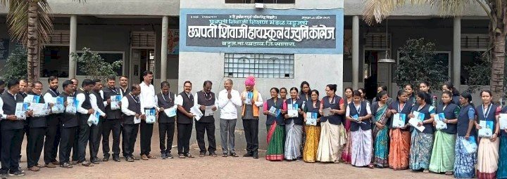 *सातारा जिल्ह्यात  डॉ.बी.पी. रोंगे सरांचे भव्य स्वागत*  *ज्ञानयात्री डॉ. रोंगे सरांनी साधला शिक्षकांबरोबर संवाद*