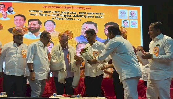 *तर ...मंगेश चिवटे यांना राजर्षी शाहू विकास आघाडीची उमेदवारी देऊ आणि त्यांना  निवडून आणू*   *आ. राजेंद्र पाटील-यड्रावकर यांची कोल्हापूर येथे घोषणा*