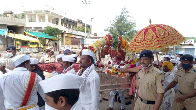*जातो माघारी पंढरी नाथा । तुझे दर्शन झाले आता ॥* *पालख्यांचा परतीचा प्रवास सुरु*