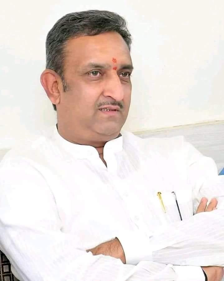 *पंढरपूर तालुक्यातील शेतकऱ्यांनो घाबरून जाऊ नका ...मि आहे:- प्रशांतराव परिचारक*