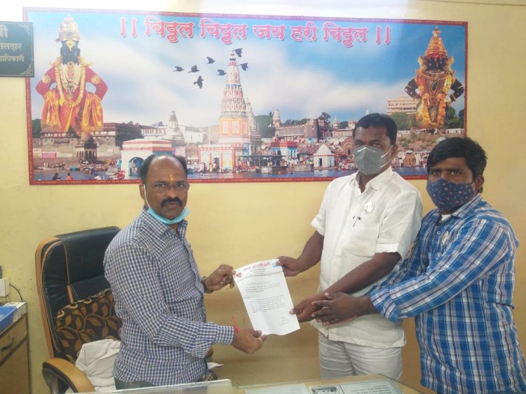 *सरकोलीत यंत्राच्या सहाय्याने वाळू उपसा ...* *स्थानिक महसूल अधिकाऱ्यांवर कारवाई करण्याची आम आदमीचे जिल्हा उपाध्यक्ष राजेंद्र भोसले यांची तहसीलकडे तक्रार....*