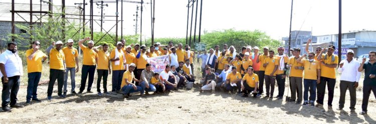 *करकंब लेकीचं झाड अभियान पूर्ण महाराष्ट्र भर राबविले पाहिजे:-मुख्यकार्यकारी अधिकारी गोविंद जाधव*