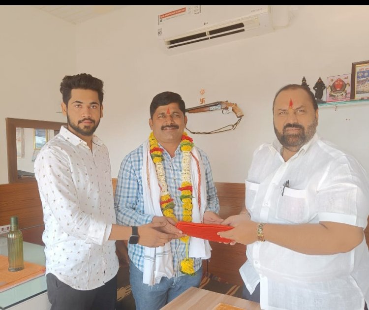 *भारतीय जनता पार्टीच्या सोलापूर जिल्हा सरचिटणीसपदी निवड झाल्याबद्दल उद्योजक अनिल पवार यांचा विशेष सत्कार व सन्मान*
