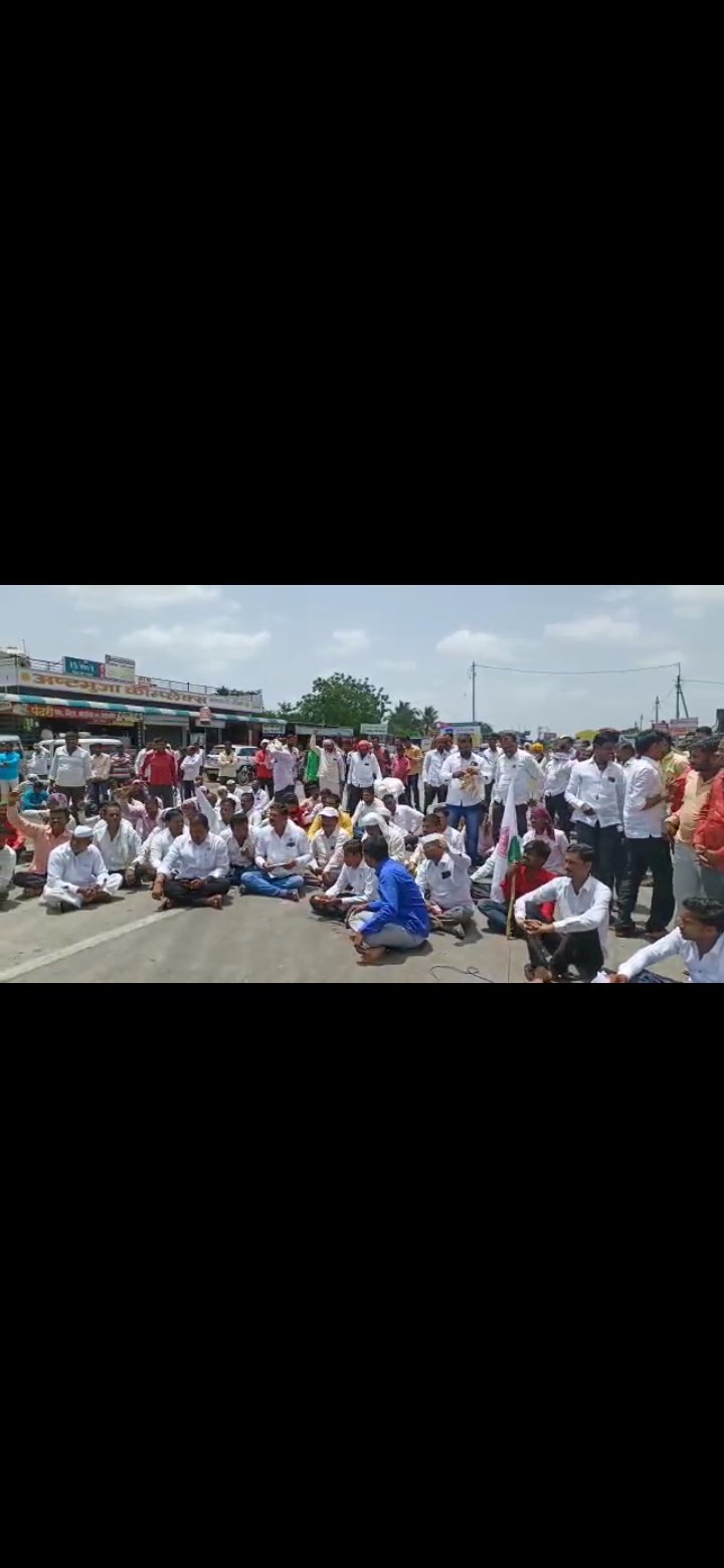 *उजनीच्या पाणी प्रश्नावरून स्वाभिमानी आक्रमक* *पालकमंत्री अन उपमुख्यमंत्र्यांवर डागल्या तोफा*