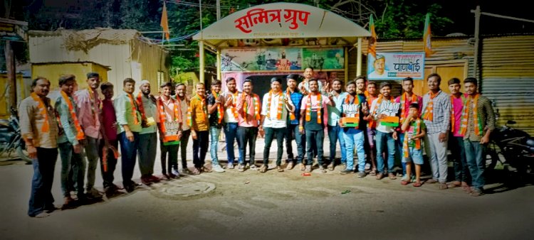 *पंढरीत भारतीय जनता पार्टी युवा मोर्चा तर्फे भाजपाचे सरकार आल्याबद्दल जल्लोष*