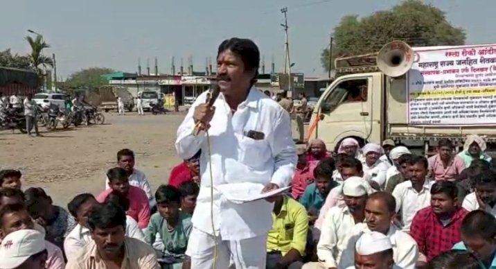*अन्यथा... आमदार बबनदादा शिंदे च्या दारात आंदोलन करणार-प्रभाकर भैया देशमुख.* *महाराष्ट्र राज्य जनहित शेतकरी संघटनेचे रास्ता रोको आंदोलन.* *बनावट राज्यकर्त्यांचा सुळसुळाट*