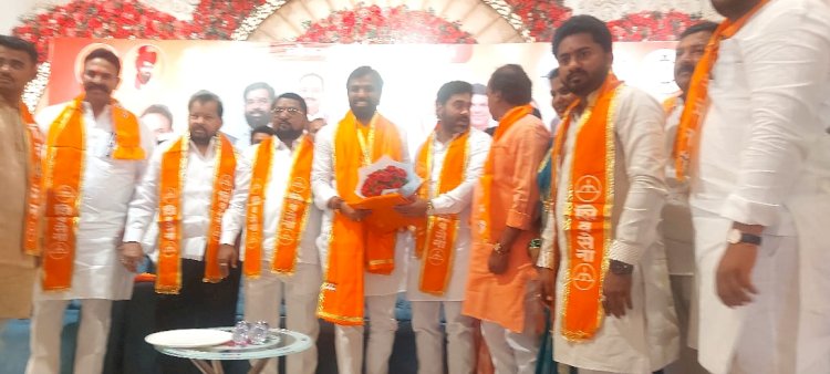 *उजनीतील धरणातील गाळ काढून जिल्हयाच्या *कानाकोपर्यात उजनीचे पाणी पोहाचविणार*:*आ.राम सातपुते* *पंढरपूरातील मेळव्यात माढा व सोलापुरातून मताधिक्य देण्याची शिवसेनेची हमी*