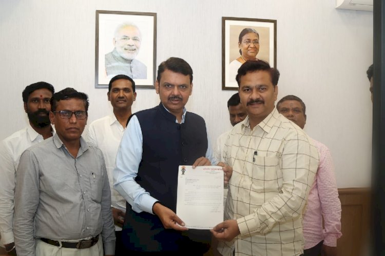 अभिजीत पाटील यांच्या मागणीची सरकार ने घेतली दाखल भीमा नदीकाठचा वीज पूरवठा पूर्ववत सुरू जिल्हाधिकारी यांचेकडून वीज वितरणचे अधीक्षक अभियंता यांना लेखी आदेश