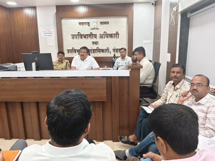 *कार्तिकी यात्रापूर्वी अतिवृष्टीमुळे खराब झालेल्या रस्त्यांची तात्काळ दुरुस्ती करावी* *पंढरपुरचे प्रांताधिकारी सचिन इथापे यांच्या सूचना