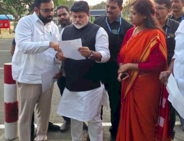 *पंढरपूर आणि मंगळवेढा भागातील शेतकऱ्यांना तातडीची मदत द्या*   *भगीरथ  भालके यांचे उद्योगमंत्री ना.उदय सामंत यांना निवेदन*